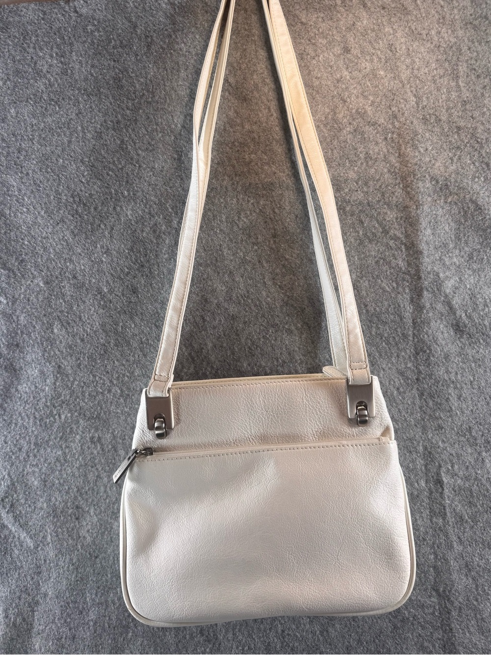 NWOT Aurielle Ivory Leather Shoulder Bag